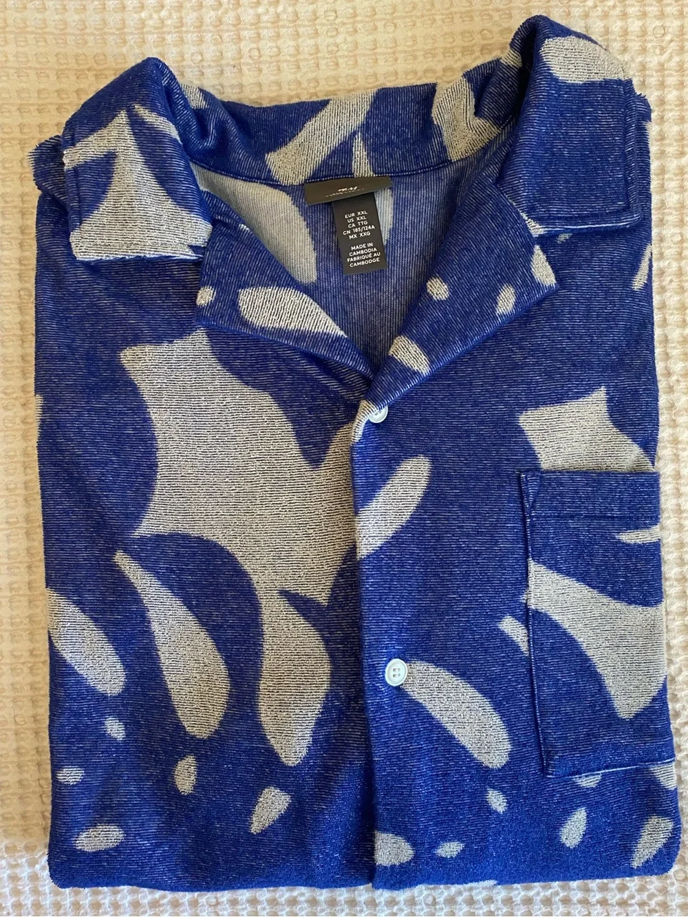 H&M Short Sleeve Resortwear Regular Fit Shirt in Blue & White - XXL